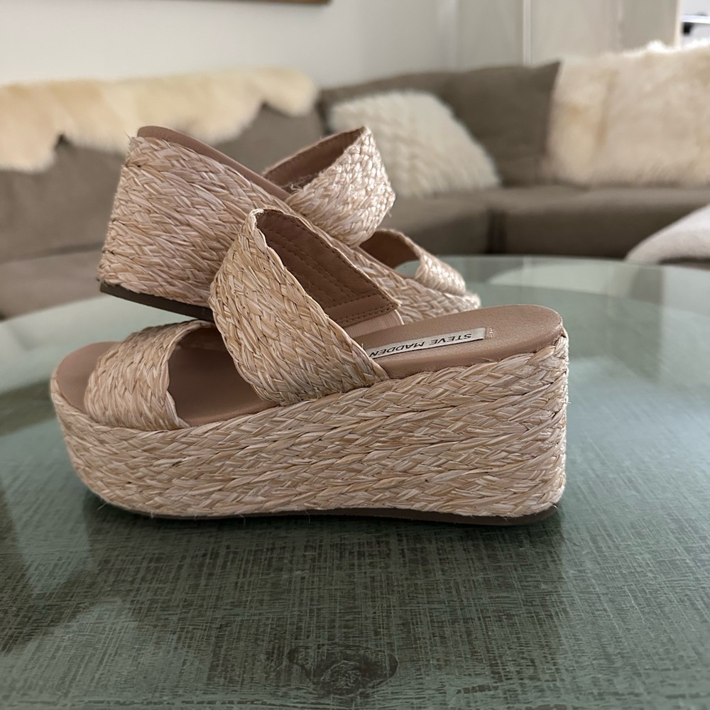 Steve Madden Beige Woven Platform Sandals